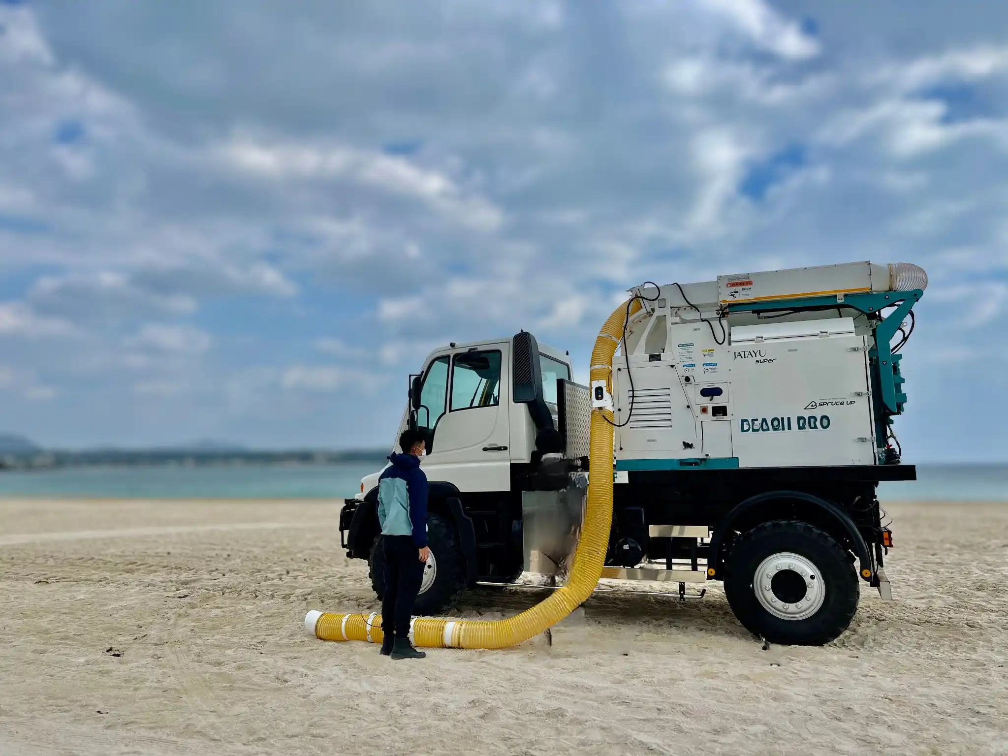 Make in India garbage suction machinery by Spruce Up Industries exported to USA, New Zealand, Japan, Australia. Offers global engineering quality at a highly cost effective price compared to expensive imported machines
