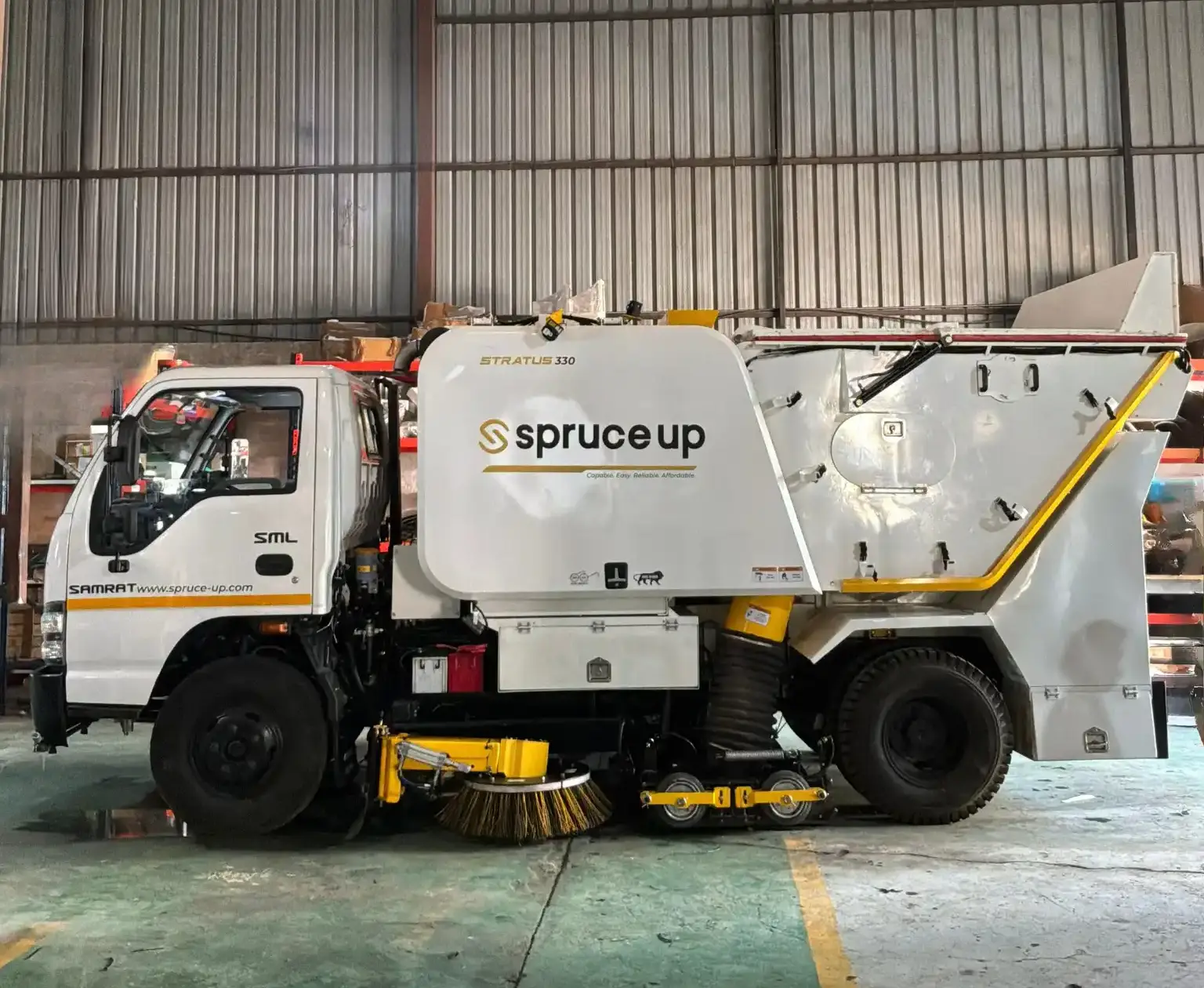 Stratus 330 truck-mounted road sweeper