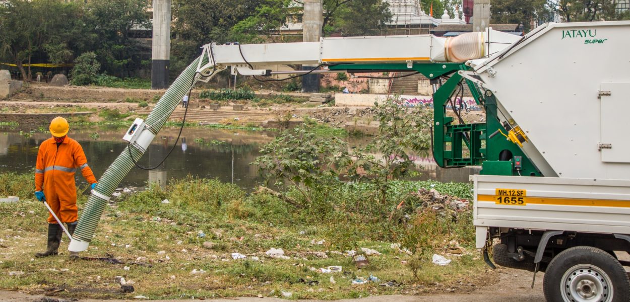 Three-Axis 270° Boom