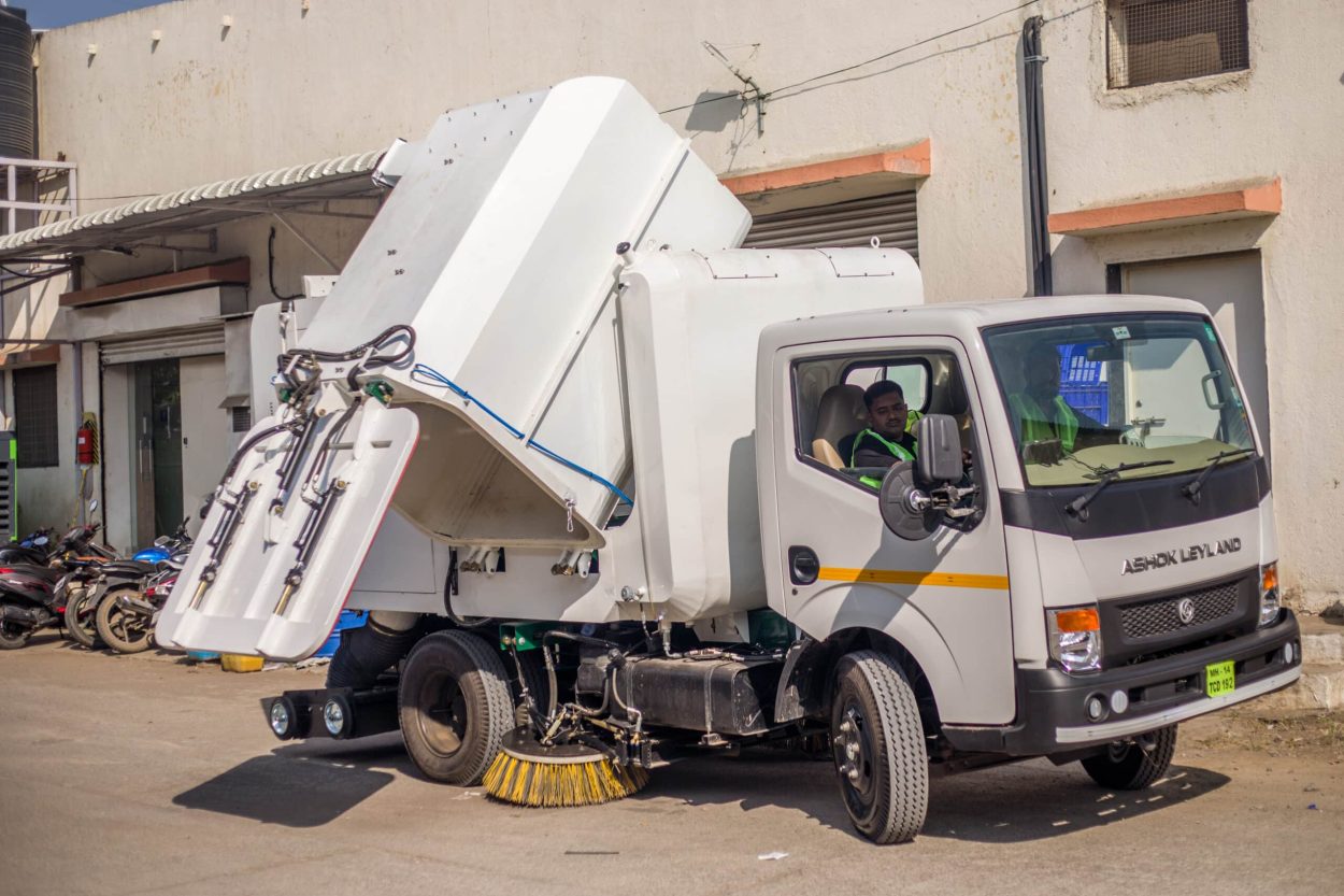 a74ed3c896f041b7d28987031fcb8d4e1027fa5a (1)